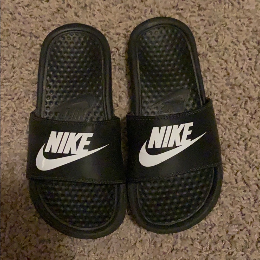 Nike slides